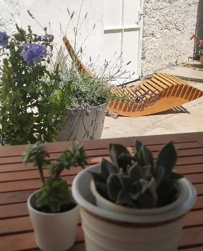 Littel Franceska Apartamento Jezera