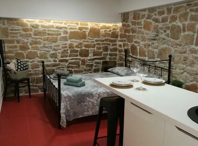 Littel Franceska شقة